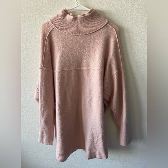 Free people afterglow nylon and wool mockneck collared sweater in pink - Picture 4 of 5
